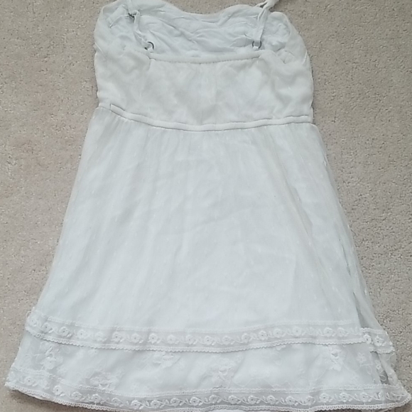 Abercrombie lace dress - Picture 6 of 12